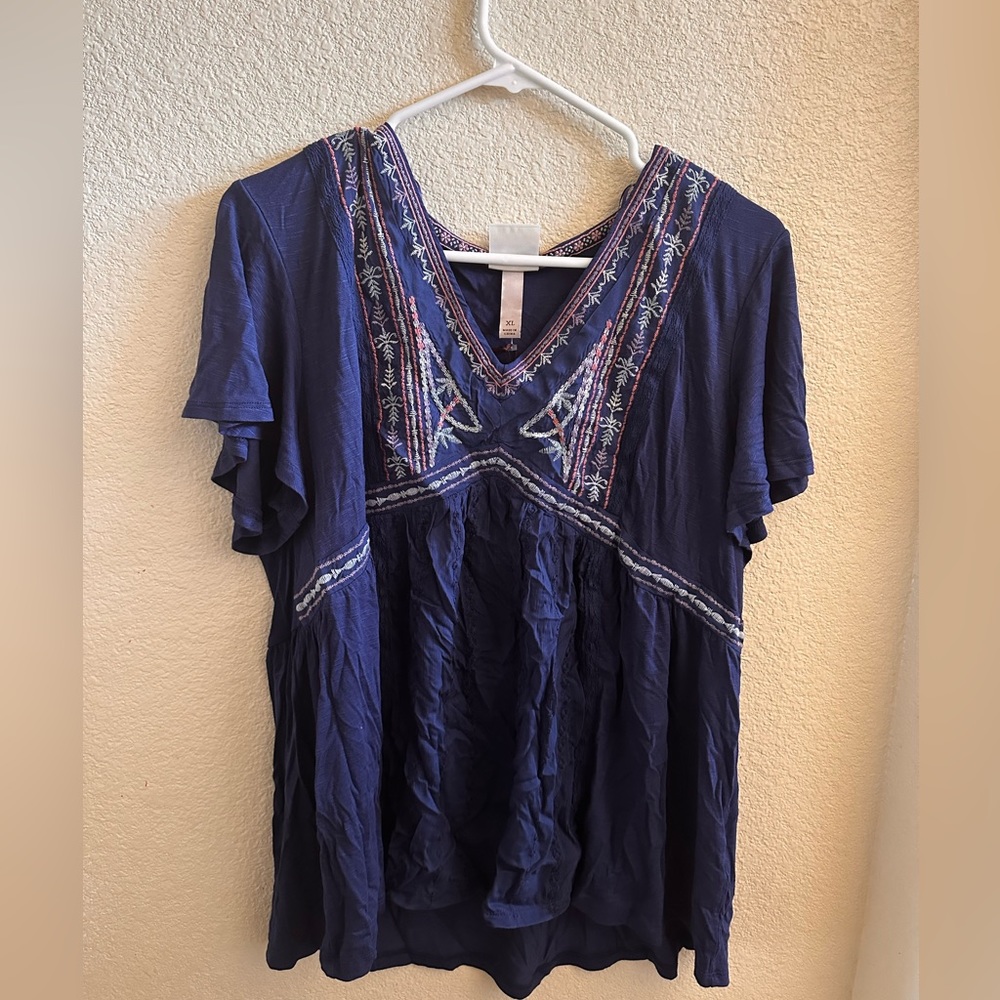 Women’s XL Knox Rose brand royal blue blouse with embroidered detail.